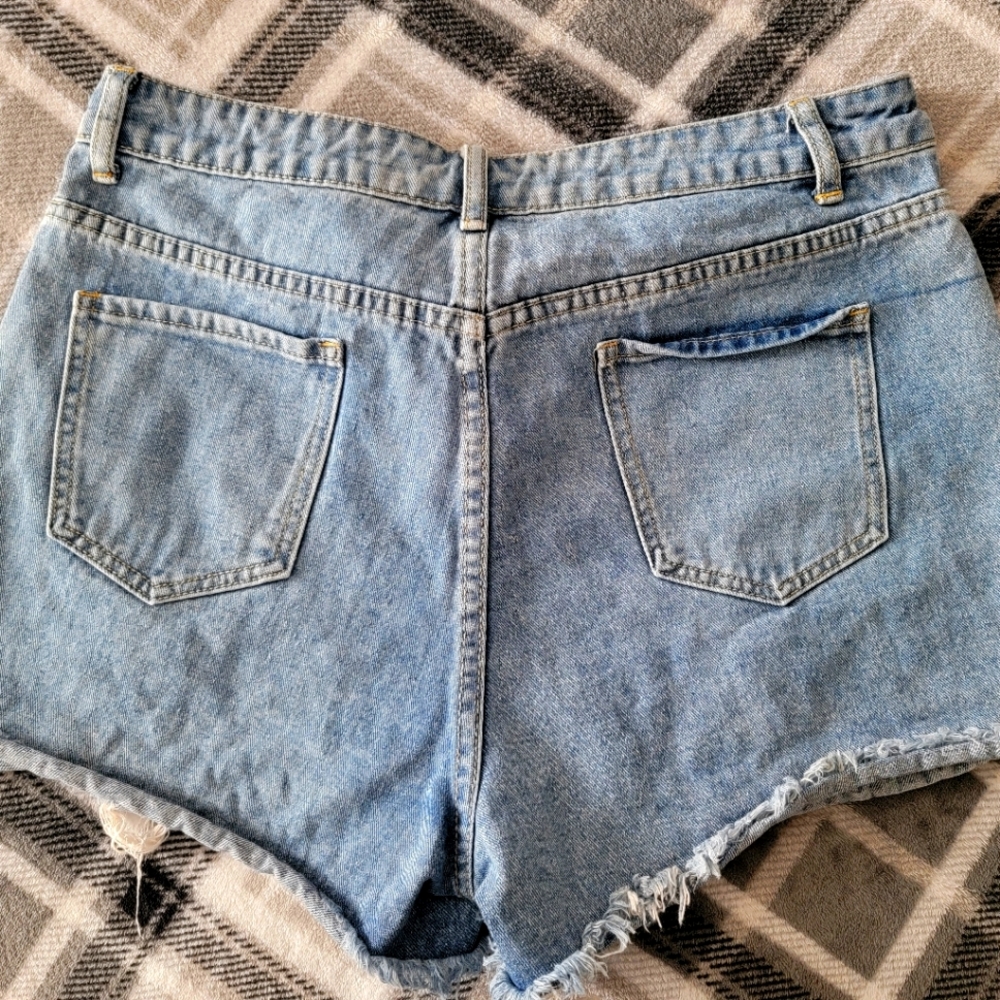 Jean Shorts - Picture 2 of 3